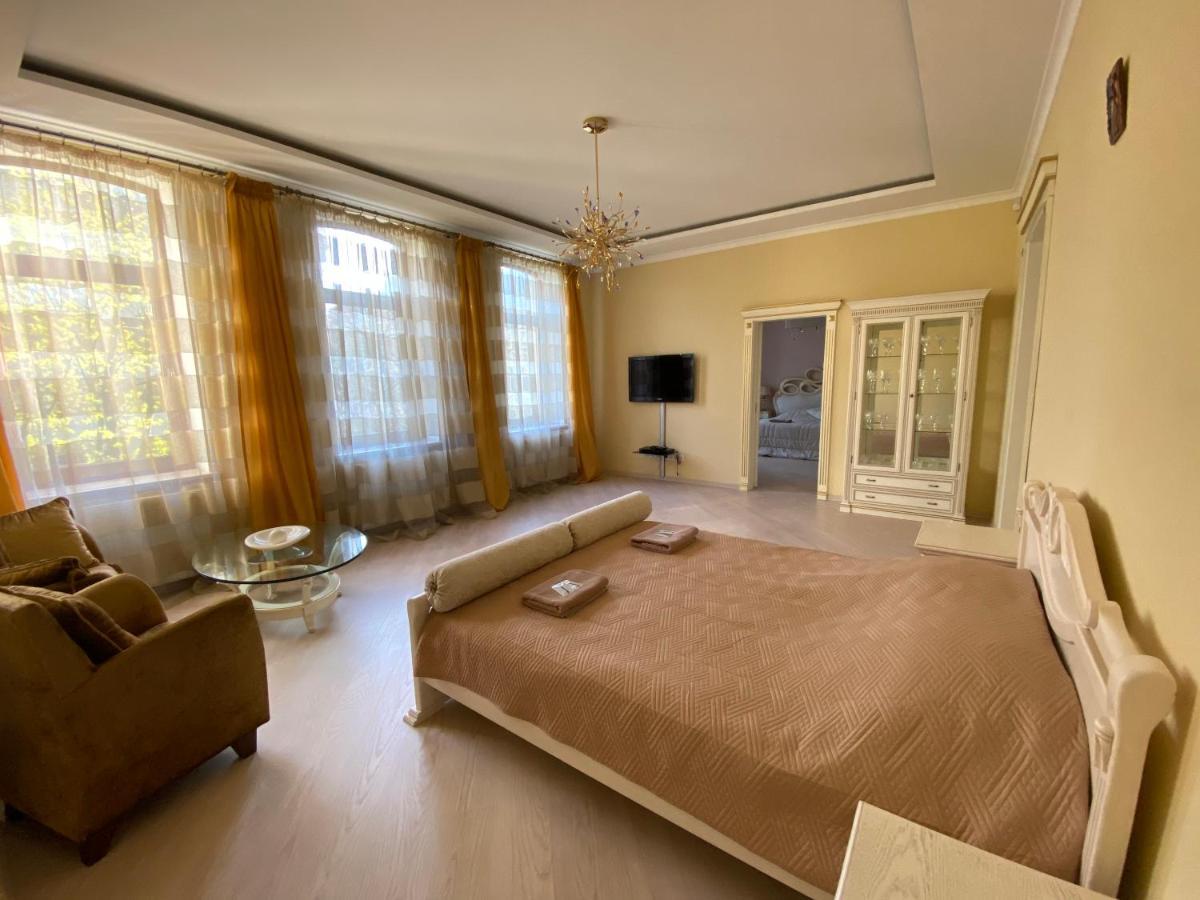 Grand Apartment Lviv Kültér fotó