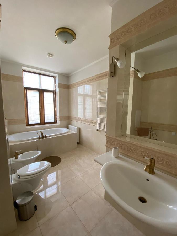 Grand Apartment Lviv Kültér fotó