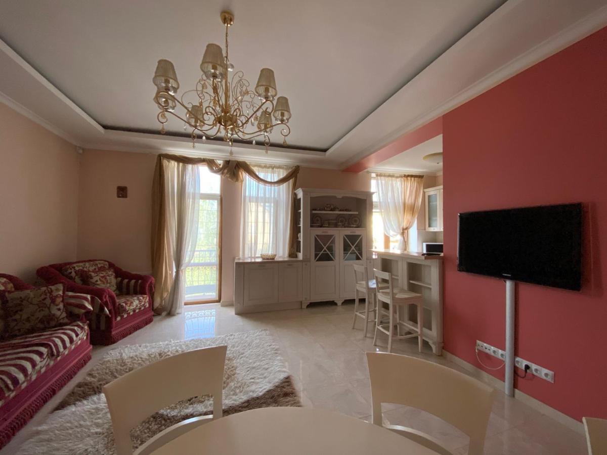 Grand Apartment Lviv Kültér fotó