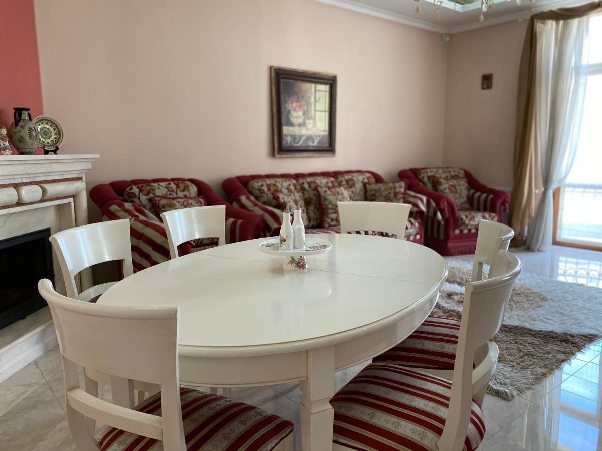 Grand Apartment Lviv Kültér fotó